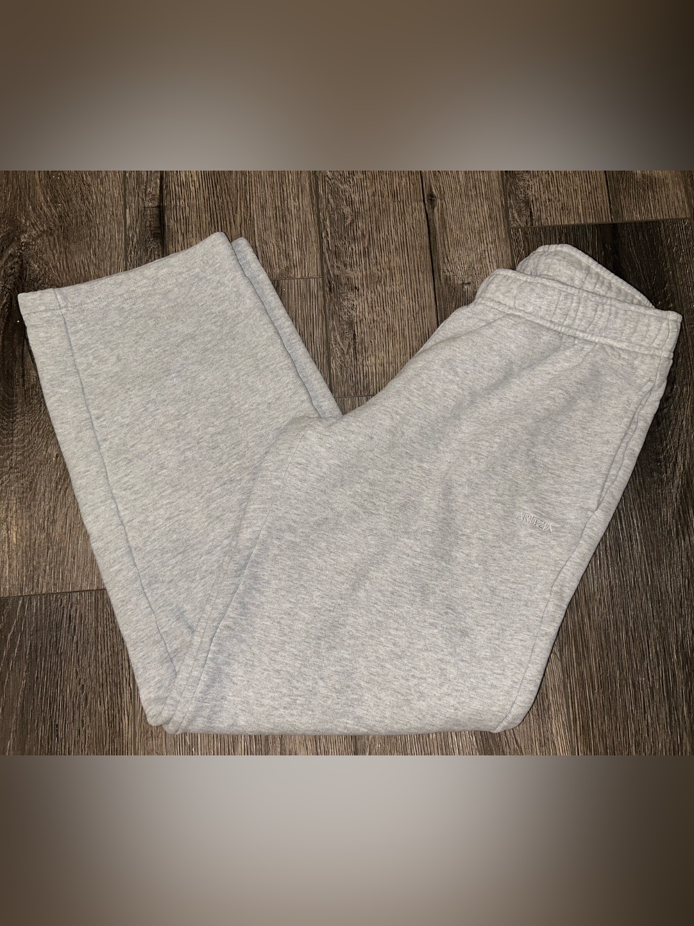 Aritzia Women’s Light Heather Gray Joggers